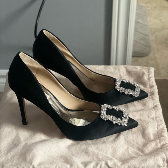 Badgley Mischka Collection Cher Crystal Embellished Pump - Picture 2 of 4